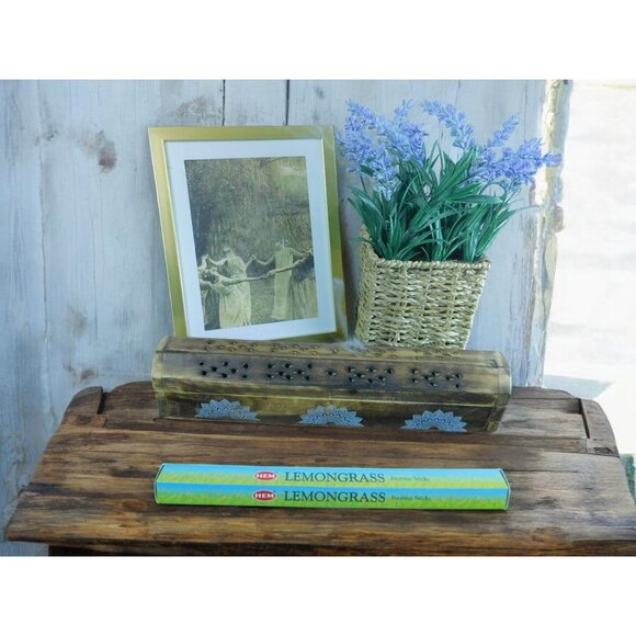 HEM Lemongrass 20 Incense Sticks Aromatic And Calming Relaxation Meditation - Picture 2 of 9